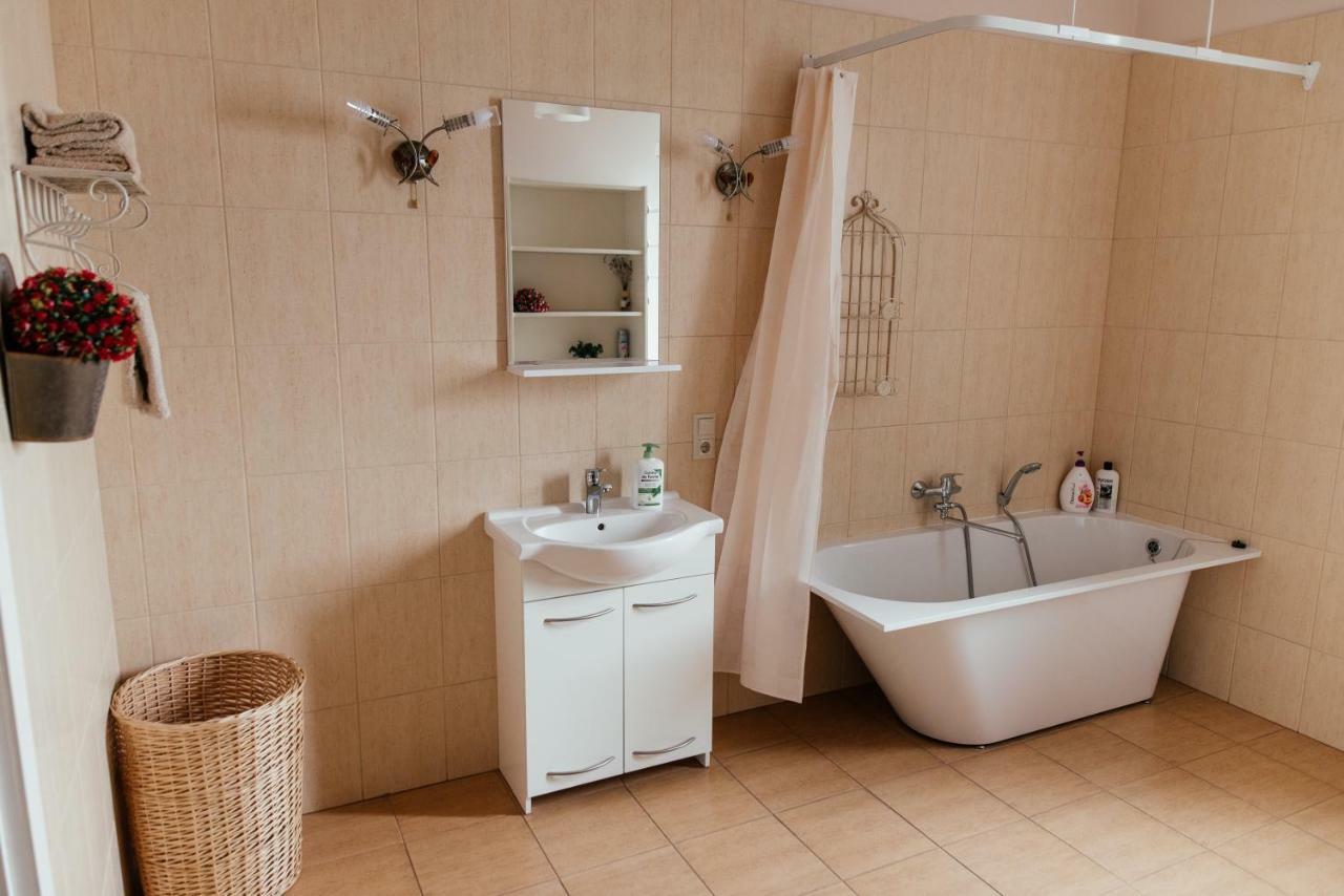 Family Hotel Daugavpils Extérieur photo